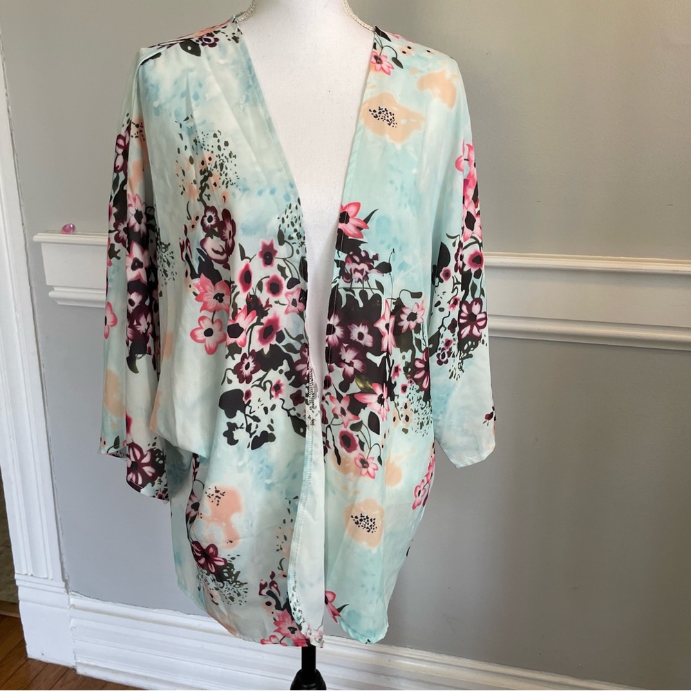 Light blue Floral Kimono Jacket cardigan coverup size Large pink flowers